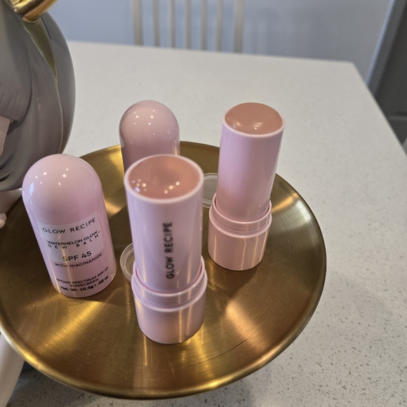 Glow Recipe Watermelon Glow Dew Balm SPF 45 - Picture 5 of 5